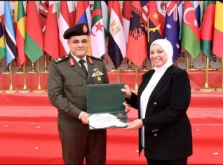 تكريم فريق متطوعي وزارة الشباب والرياضة للصناعات الدفاعيه
