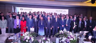 وزير التعليم العالي ورئيس جامعة عين شمس يشهدان حفل تخرج الطلاب الحاصلين على الشهادة المزدوجة