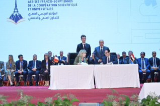 حدث تاريخى تشهده قاعة الاحتفالات الكبري بجامعة القاهرة بإنعقاد ملتقى الجامعات المصرية والفرنسية بحضور الرئيس الفرنسى إيمانويل ماكرون