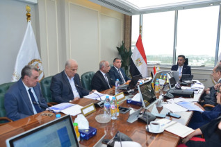 وزير التموين يعقد اجتماعًا مع شركة الإسكندرية للزيوت والصابون لبحث خطط التوسع وتحقيق استقرار السوق