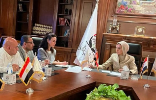 أمانة الاستثمار والشئون الاقتصادية بـ"الجبهة الوطنية" تناقش استراتيجية شاملة لدعم الاقتصاد المصري