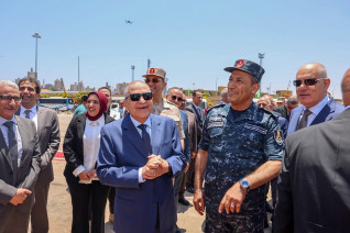 رئيس هيئة قناة السويس وقائد القوات البحرية يشهدان تدشين قاطرة الإنقاذ "الإسماعيلية 1 " بقوة شد 190 طن