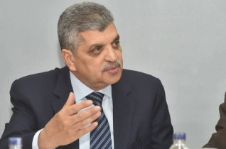 الفريق أسامة ربيع : حركة الملاحة بالقناة منتظمة... ولم تتأثر بحادث غرق الحفار ADMARINE12 بالبحر الأحمر