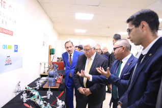 وزير التعليم العالي يتفقد مجموعة المعاهد الكندية CIC