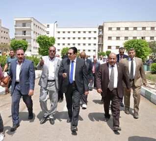 رئيس جامعة القاهرة يتفقد أعمال الصيانة والتطوير لمباني المدينة الجامعية للطلاب