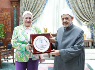شيخ الأزهر يستقبل رئيسة المجلس القومي للطفولة والأمومة لبحث سبل التعاون لدعم ورعاية الأطفال والنشء