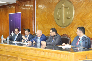 جامعة القاهرة تستعرض الأطر الأخلاقية والقانونية لتنظيم الذكاء الاصطناعي وضمان الابتكار المسؤول