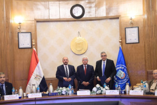 وزير التعليم العالي يترأس اجتماع المجلس الأعلى للجامعات بجامعة قناة السويس
