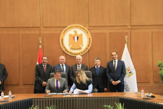 وزير التعليم العالي يشهد توقيع اتفاقية بين المعهد التكنولوجي العالي للعلوم المالية والإدارية بسوهاج ومعهد سانت بطرسبرغ بروسيا