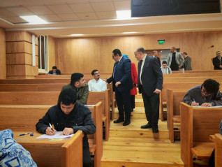 رئيس جامعة القاهرة يتفقد سير امتحانات الفصل الدراسي الأول في يومها الختامي ويوجه بسرعة إعلان النتائج