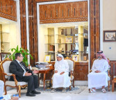 حاكم عجمان يستقبل رئيس جامعة القاهرة لبحث تعزيز التعاون العلمي والأكاديمي