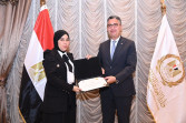 وزير التموين يكرم الفائزين بجائزة مصر للتميز الحكومي في دورتها الرابعة لفئة مراكز خدمة المواطنين المطورة